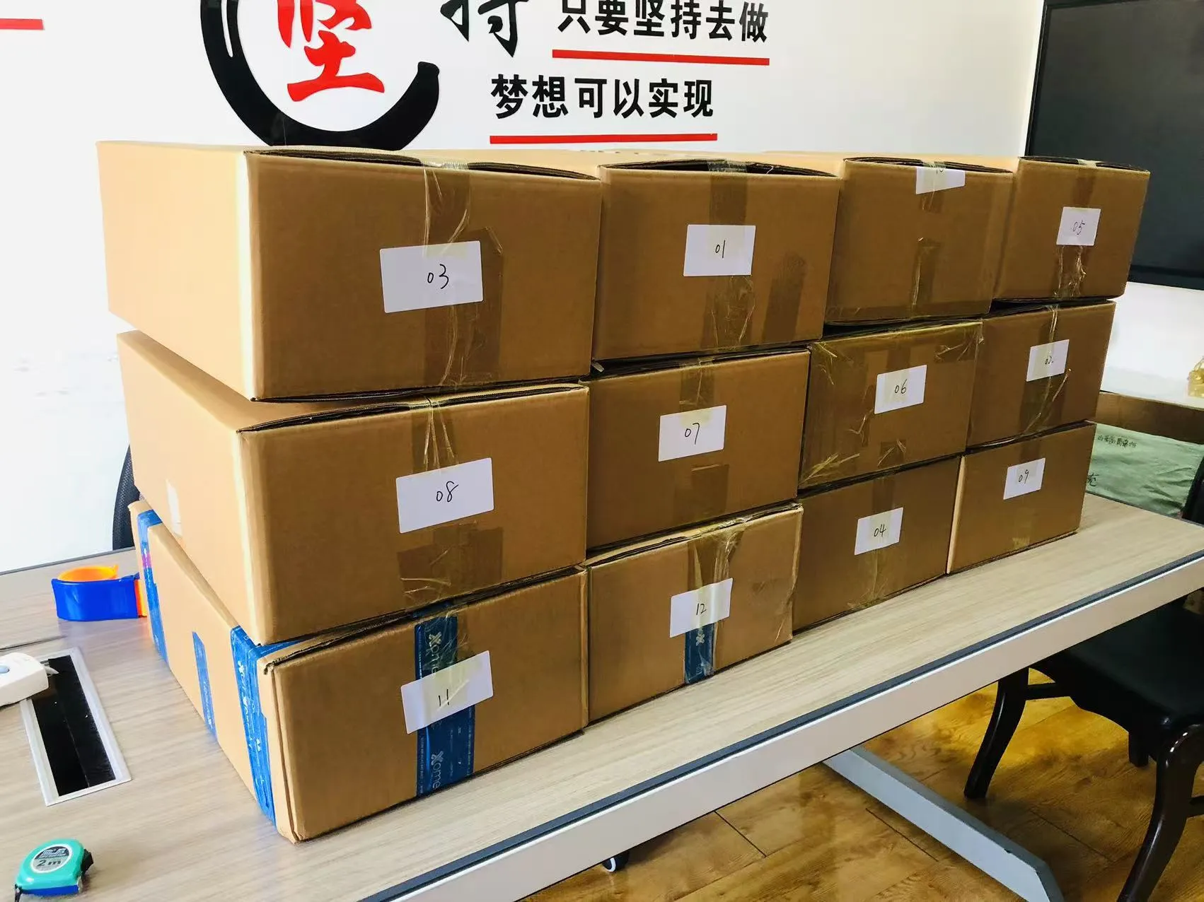 بسته JOJO سرگرمی درخشانی را برای کودکان به ارمغان می آورد