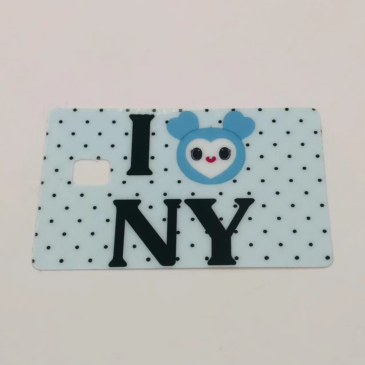 برچسب روی جلد کارت اعتباری