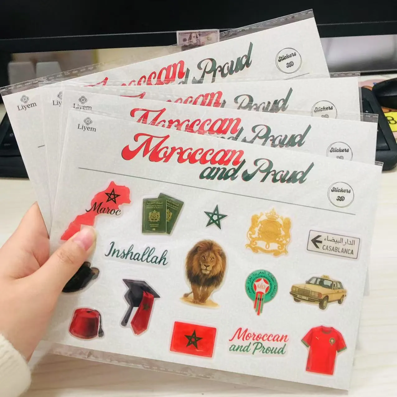 استیکرهای رزین اپوکسی گنبدی